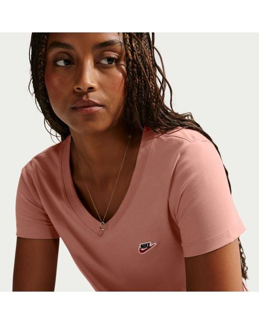 Nike Pink Club V T-Shirt