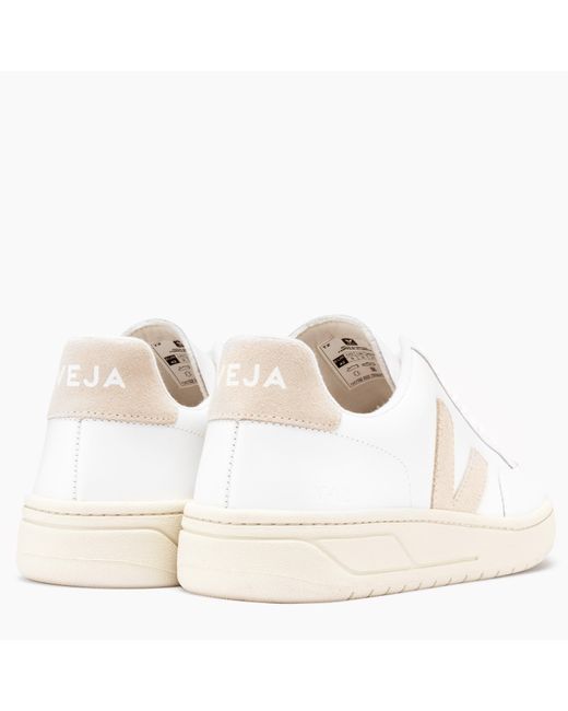 Veja White V-12 Trainers