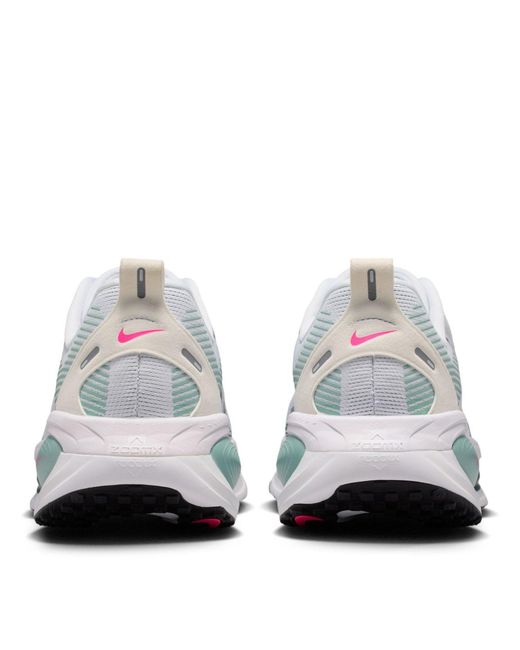 Nike White Vomero 18 Running Shoes for men