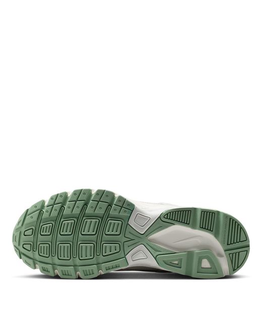 Nike White Initiator Running Shoe