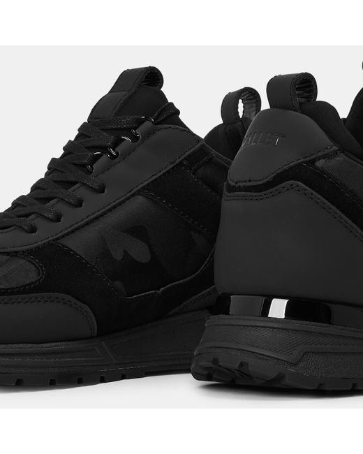 Mallet Black Diver Lite Trainer for men