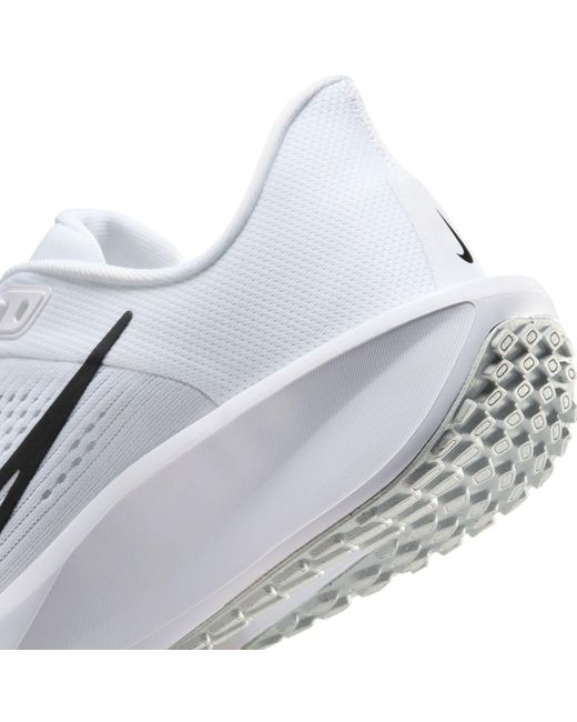 Nike White Quest 6 Road Running Shoes