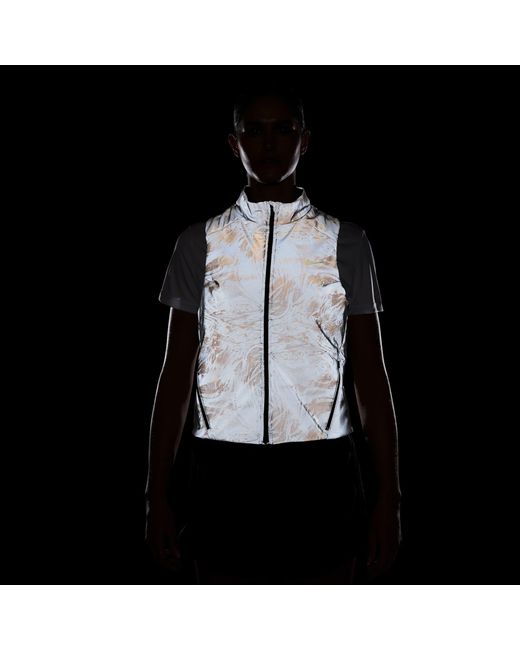 Nike Blue Swift Therma-Fit Adv Reflective Running Vest