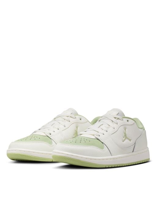 Nike White Low-Top Trainers