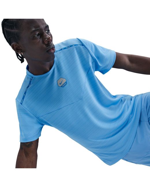 Nike Blue City Run Tee Sn61 for men