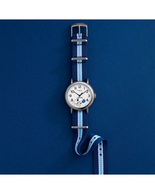 Timex Metallic Peanuts Quartz Analogue Watch for men