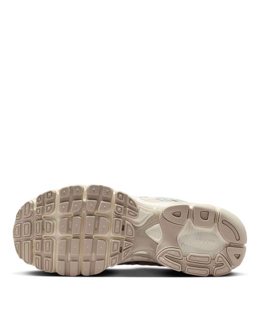 Nike White Air Max Moto 2K
