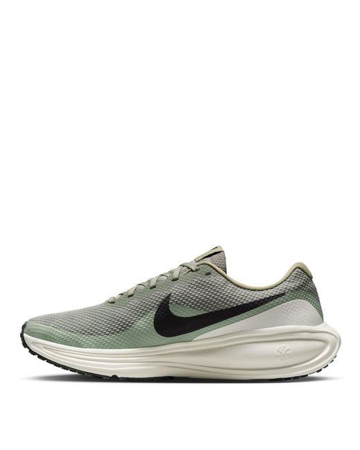 Nike Green Revolution 8 Road Running Shoes for men