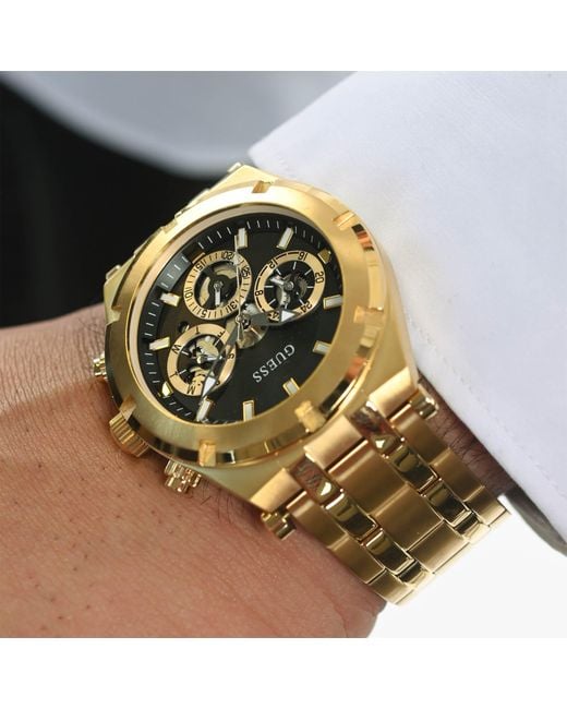 Guess Metallic Gents Watch With Dial for men