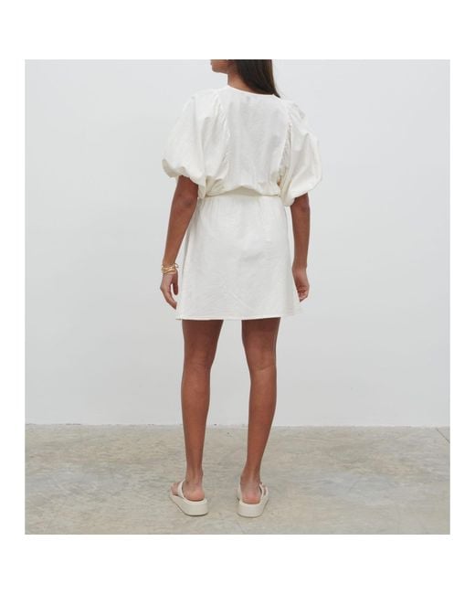 Pretty Lavish White P.Lavish Bailey Min