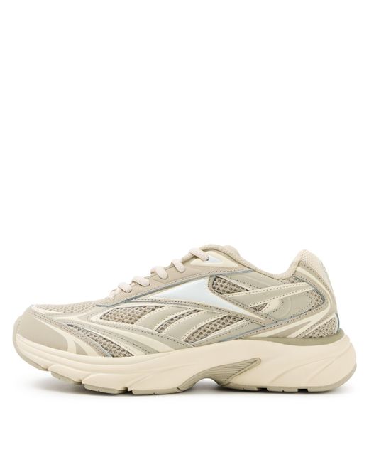 Reebok White Belwave Runners