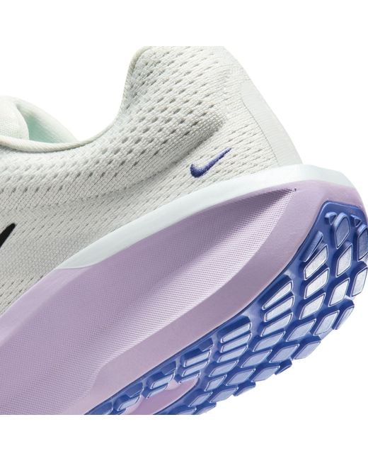Nike White Winflo 11 Road Running Shoes