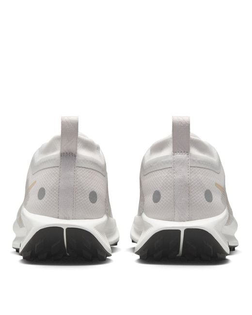 Nike White Pegasus Trail 5 Gore-Tex Running Shoes