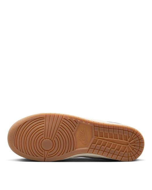 Nike White Low-Top Trainers for men