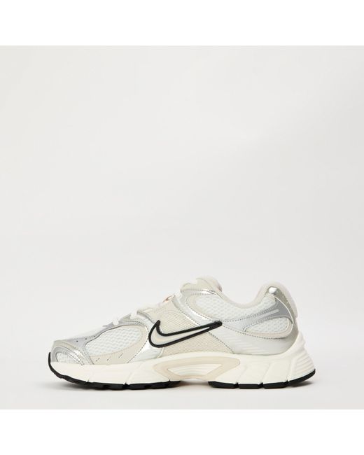 Nike White V5 Rnr