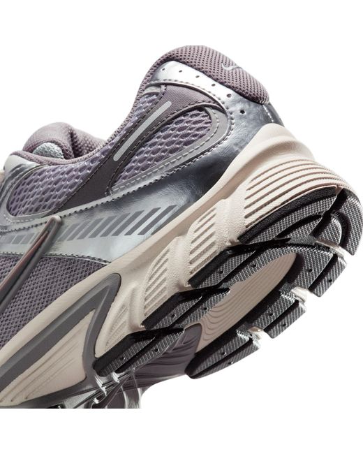 Nike Gray V5 Rnr Shoes for men