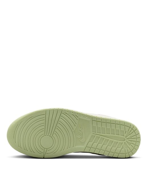 Nike White Low-Top Trainers
