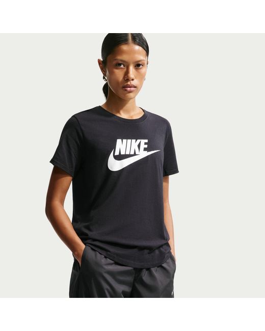 Nike Black Sportswear Essentials Logo T-Shirt