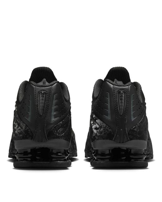 Nike Black Shox R4 Trainers