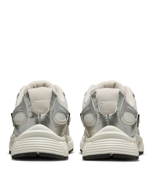 Nike White V5 Rnr