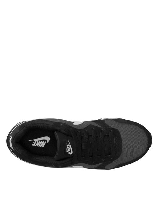 Nike Black Md Runner 2