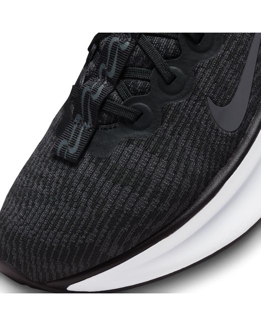 Nike Black Motiva Walking Shoes for men