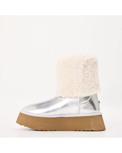 Steve Madden White St. Moritz Snug Boots