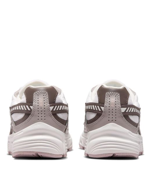 Nike White Initiator Running Shoe