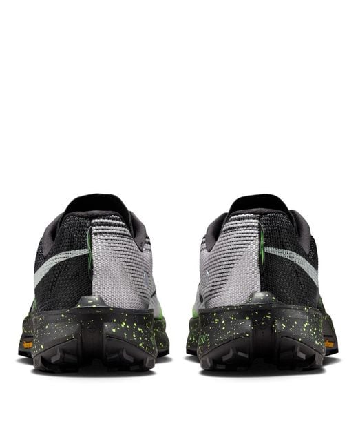 Nike Green Kiger 10 Trail Running Shoes for men