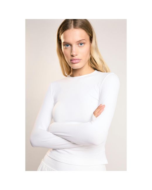 agon® White Signature Long-Sleeve- Top