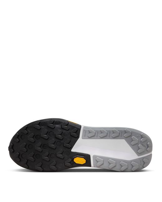 Nike Black Zegama Trail Running Shoes for men