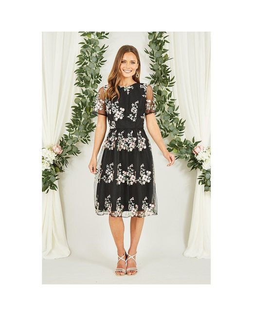 Yumi' Green Embroidered Floral Skater Dress