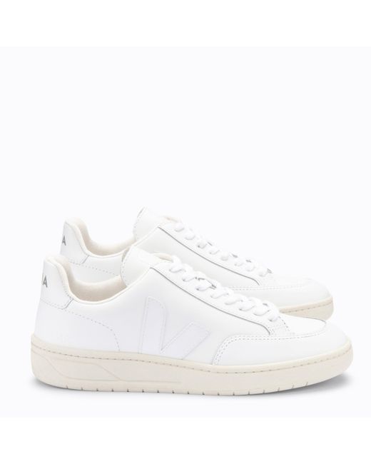 Veja White V-12 for men