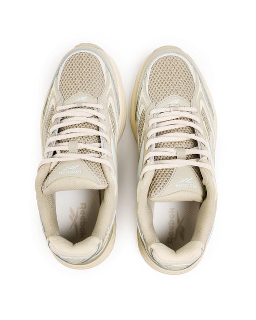 Reebok White Belwave Runners