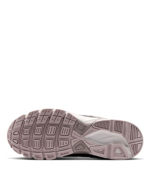 Nike White Initiator Running Shoe