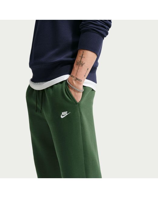 Nike Green Sportswear Club Fleece Jogging Pants for men