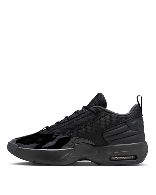 Nike Black Max Aura Basketball Trainers for men