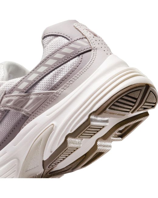 Nike White Initiator Running Shoe