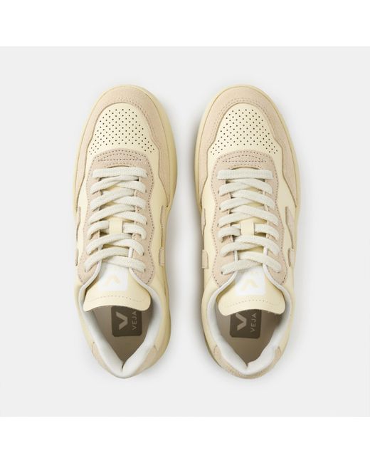 Veja Natural Bastle Leather Court Trainers