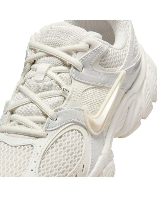 Nike White V5 Rnr