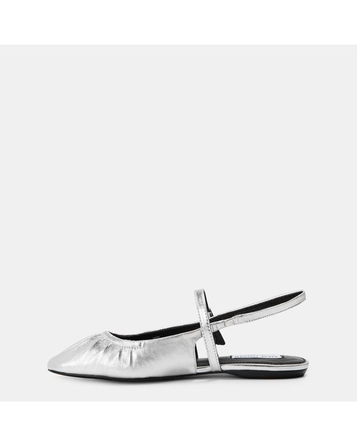 Steve Madden White Garson Flat Sandals