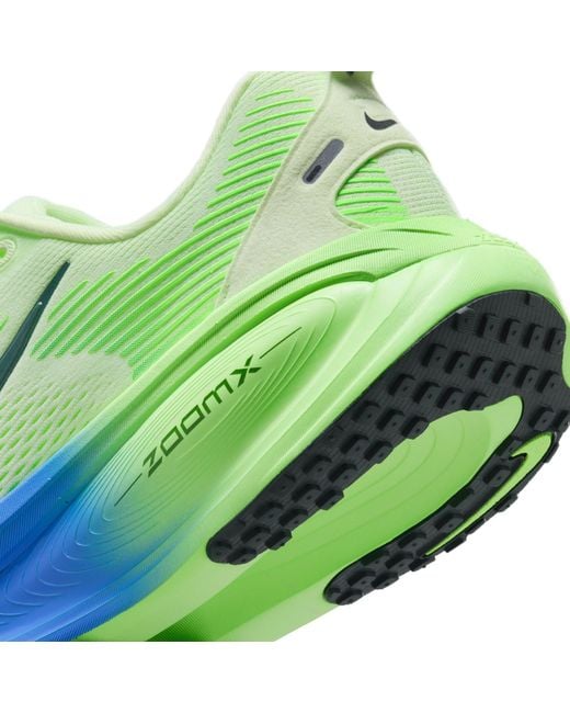Nike Green Vomero 18 Running Shoes for men