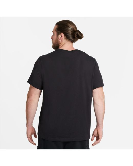 Nike Black Sportswear Club T-Shirt for men