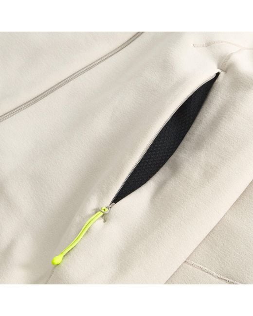 Berghaus White Berg Kinectic Powers