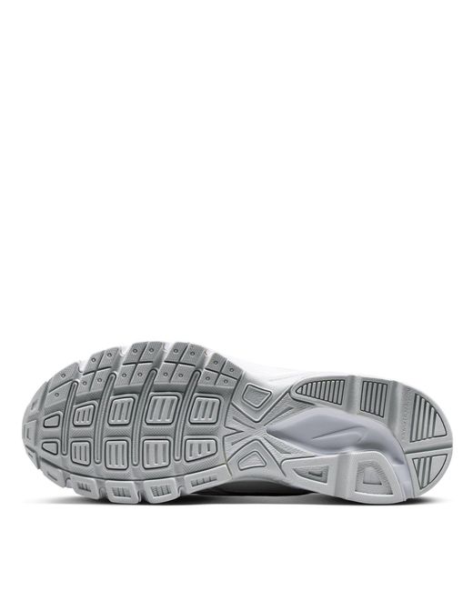 Nike Gray Initiator Running Shoe