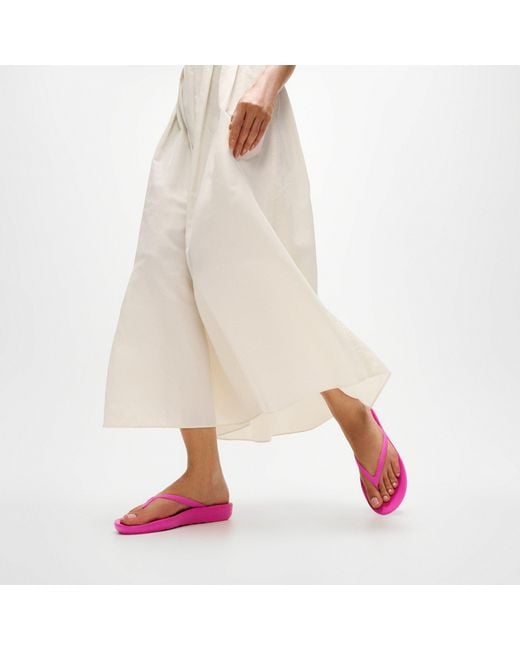 Fitflop Pink Iqushion Ergonomic Flip Flops