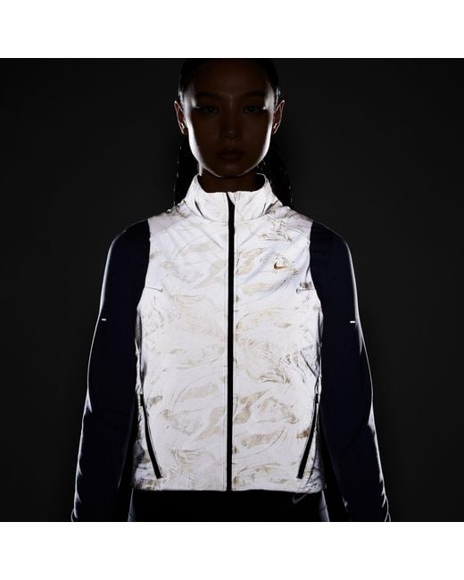 Nike Blue Swift Therma-Fit Adv Reflective Running Vest