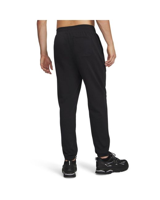Under Armour Black Closed Hem Fleece Joggers for men