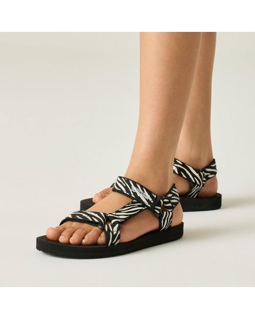 Regatta Black Vendeavour Sandals