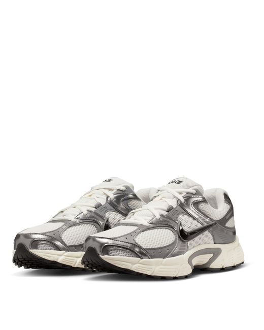 Nike Gray V5 Rnr Shoes for men
